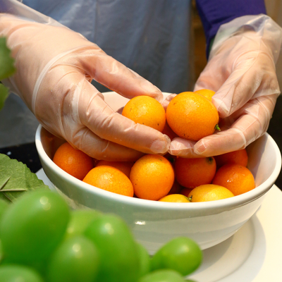 Disposable food buffet PE gloves (1)