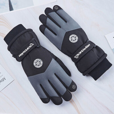 winter gloves for ski and outdoor use